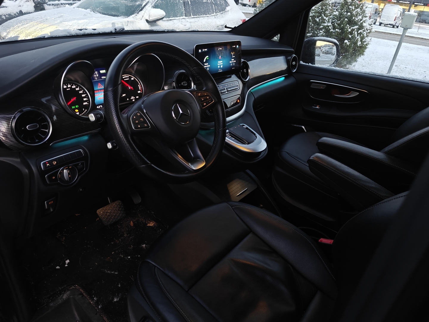 MERCEDES-BENZ EQV 2022