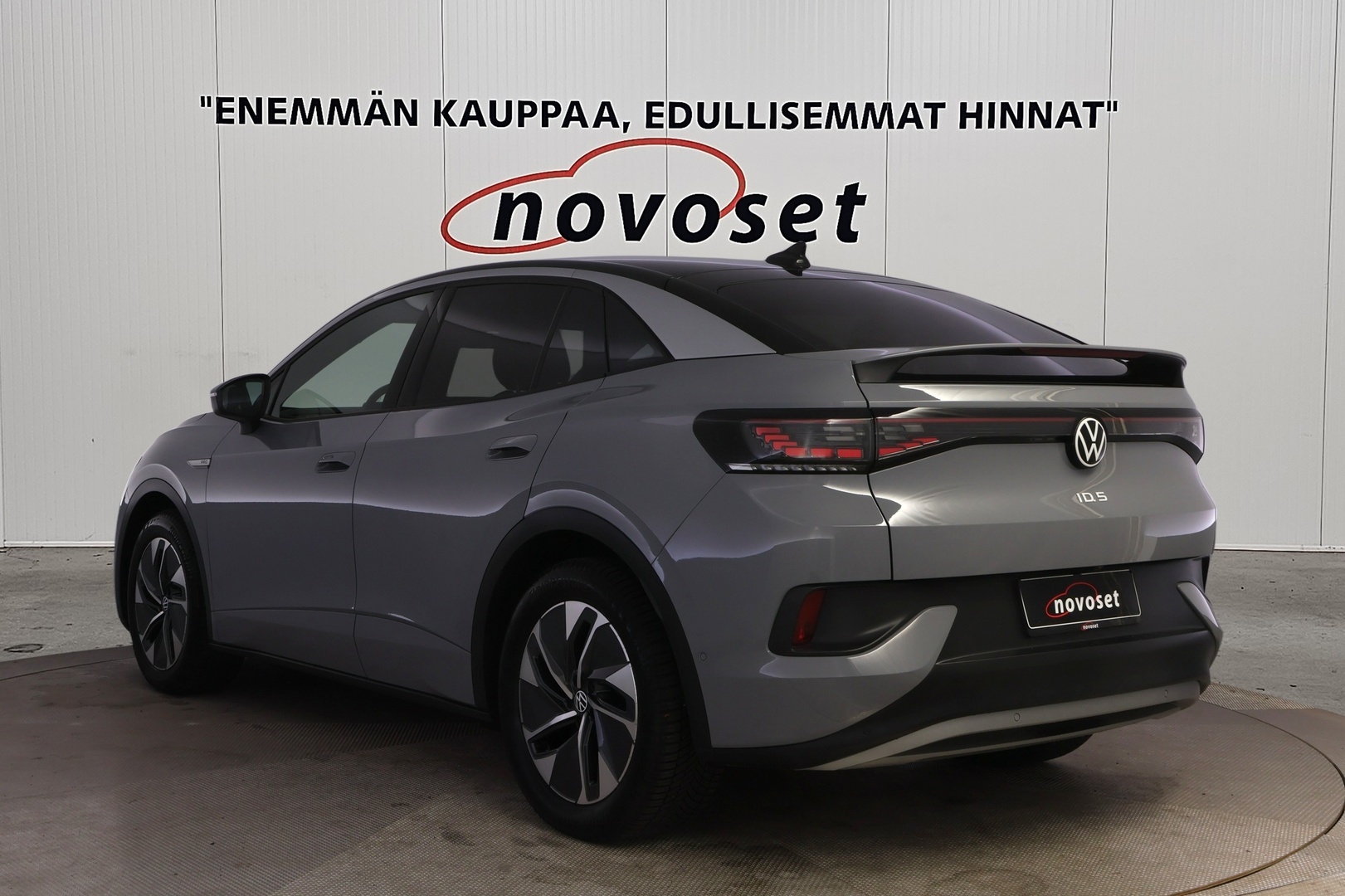 VOLKSWAGEN ID.5 2