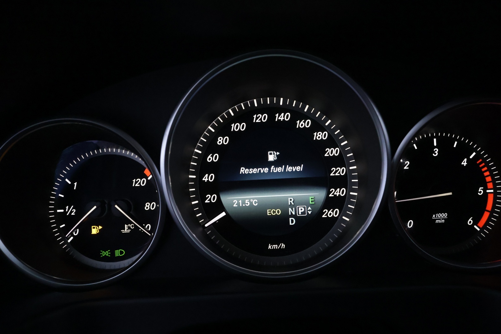 MERCEDES-BENZ E 31