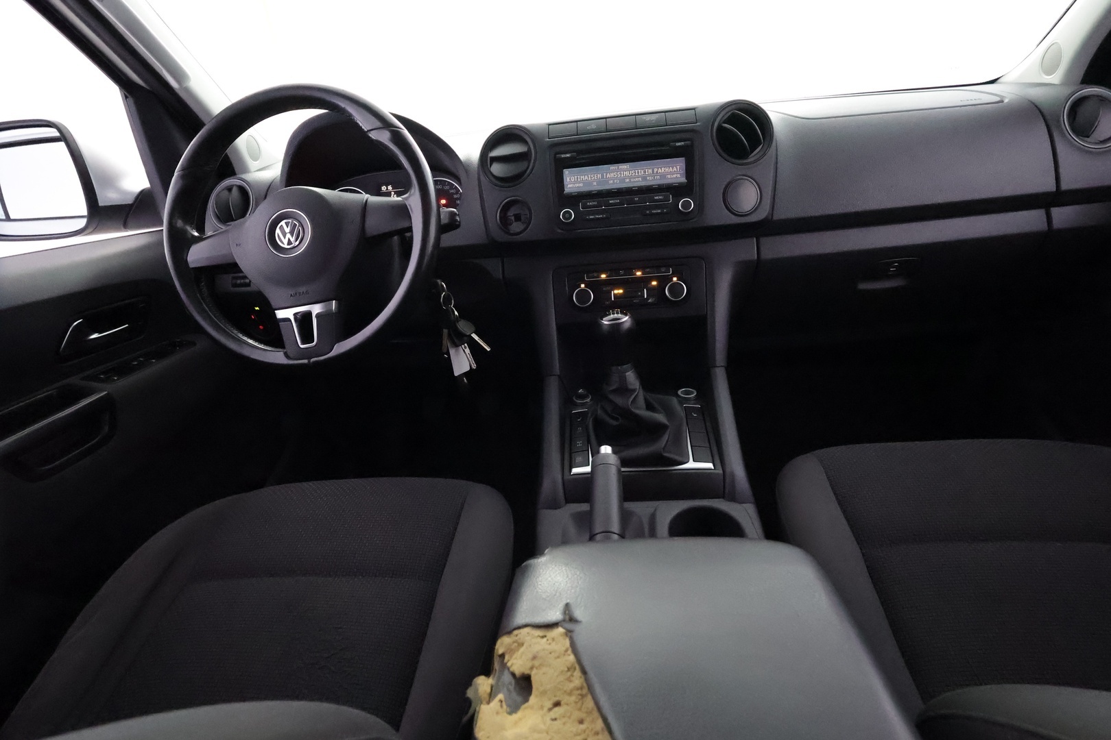 VOLKSWAGEN Amarok 2012