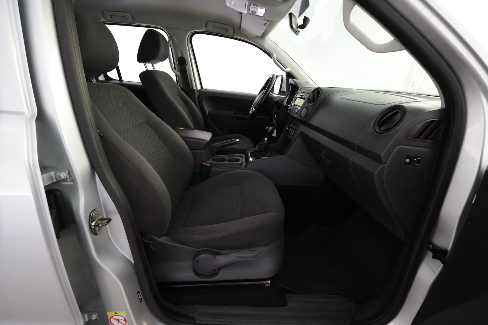 VOLKSWAGEN Amarok 2012