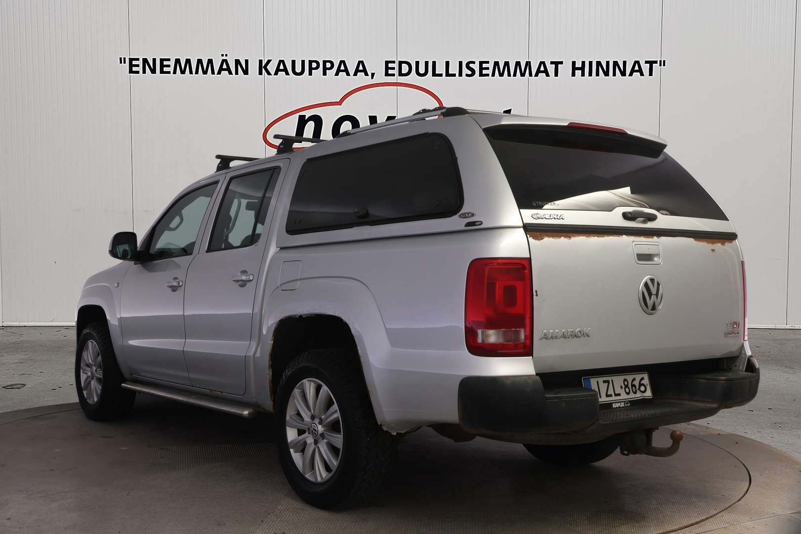 VOLKSWAGEN Amarok 2012