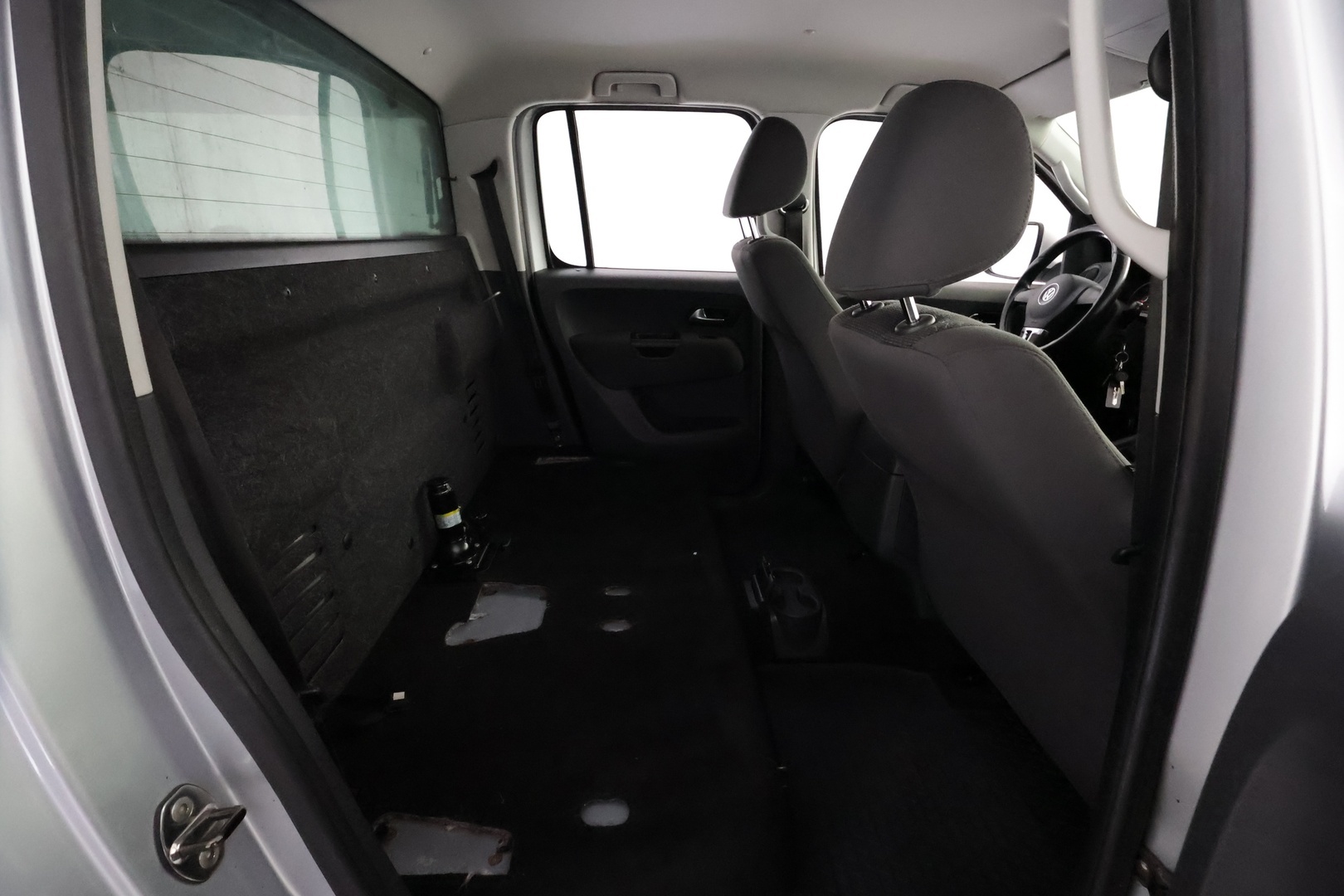 VOLKSWAGEN Amarok 2012