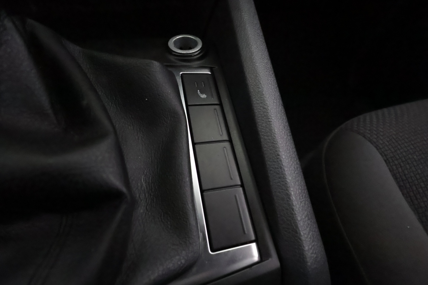 VOLKSWAGEN Amarok 2012