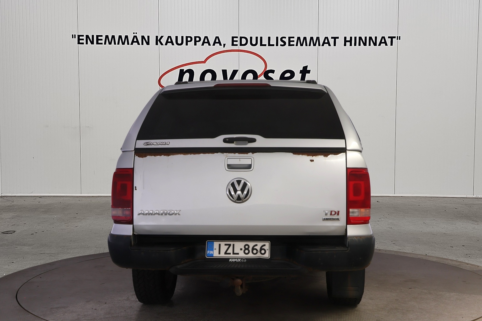 VOLKSWAGEN Amarok 2012