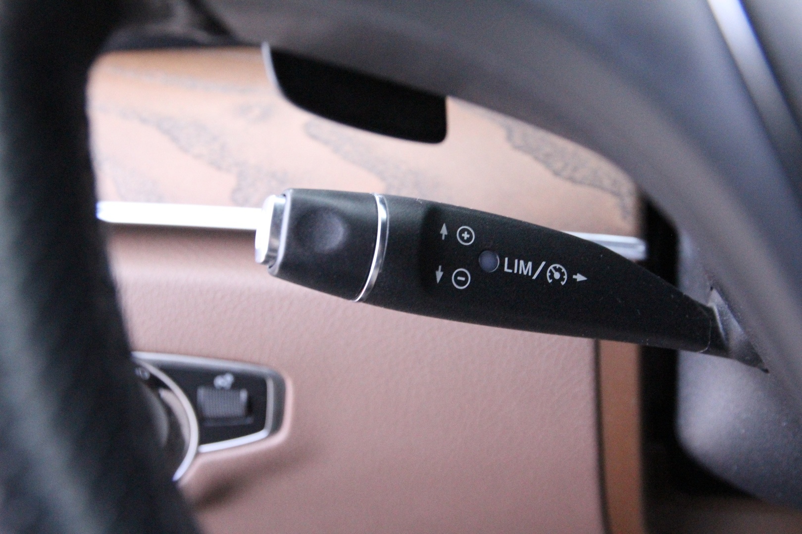 MERCEDES-BENZ E 2018