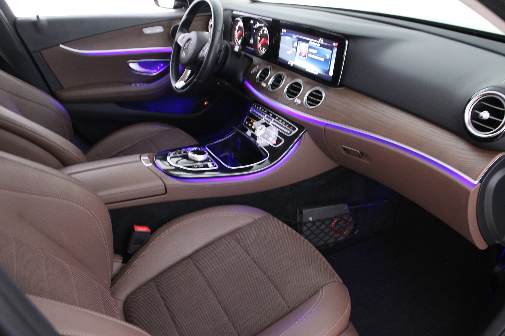 MERCEDES-BENZ E 2018