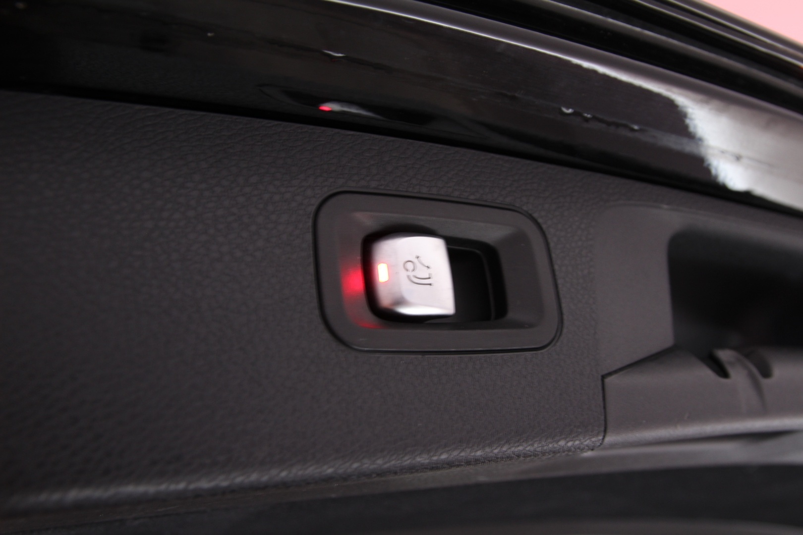 MERCEDES-BENZ E 2018