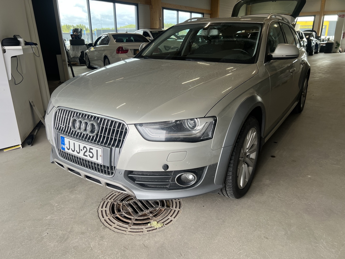 AUDI A4 allroad quattro 2014