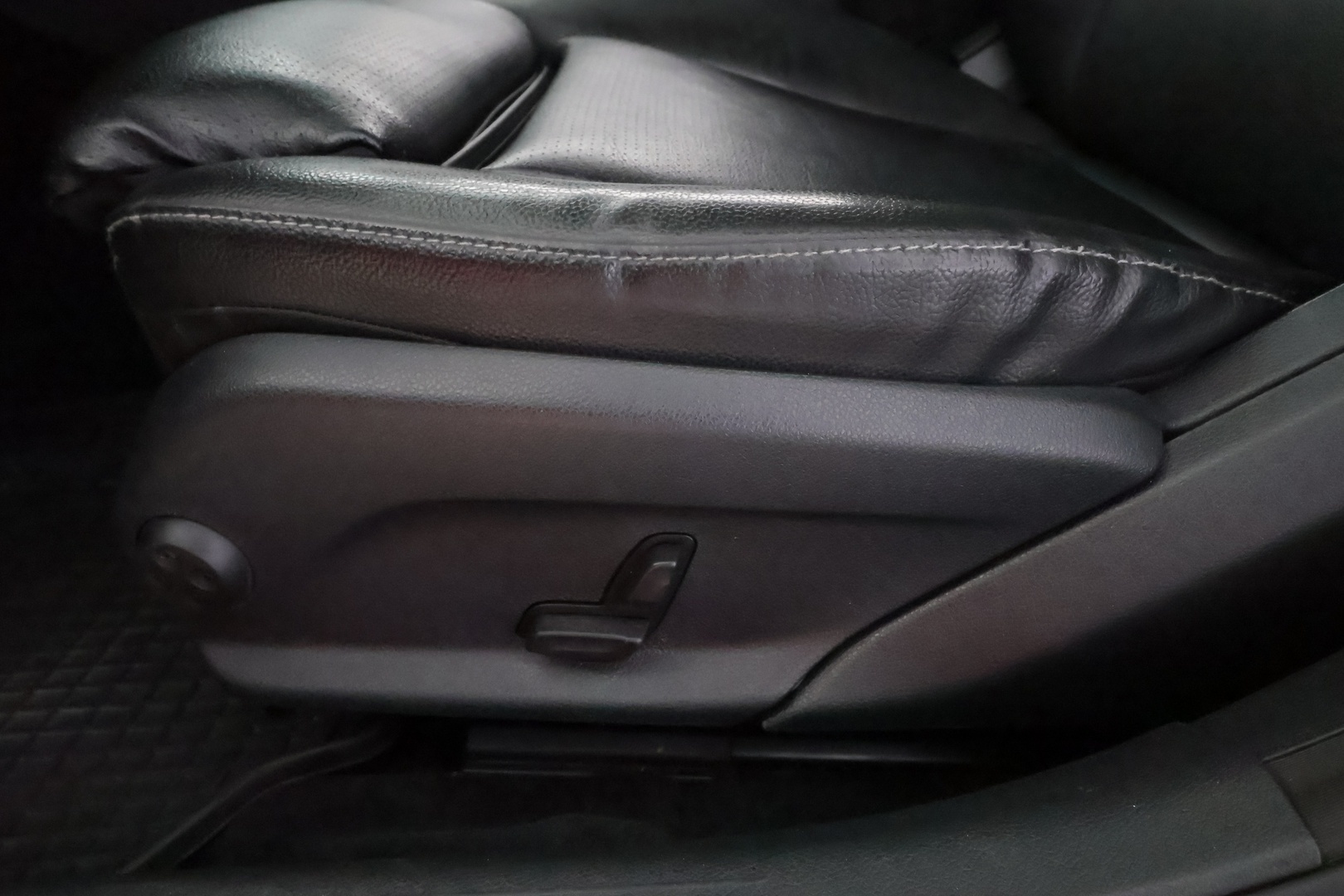 MERCEDES-BENZ C 2019