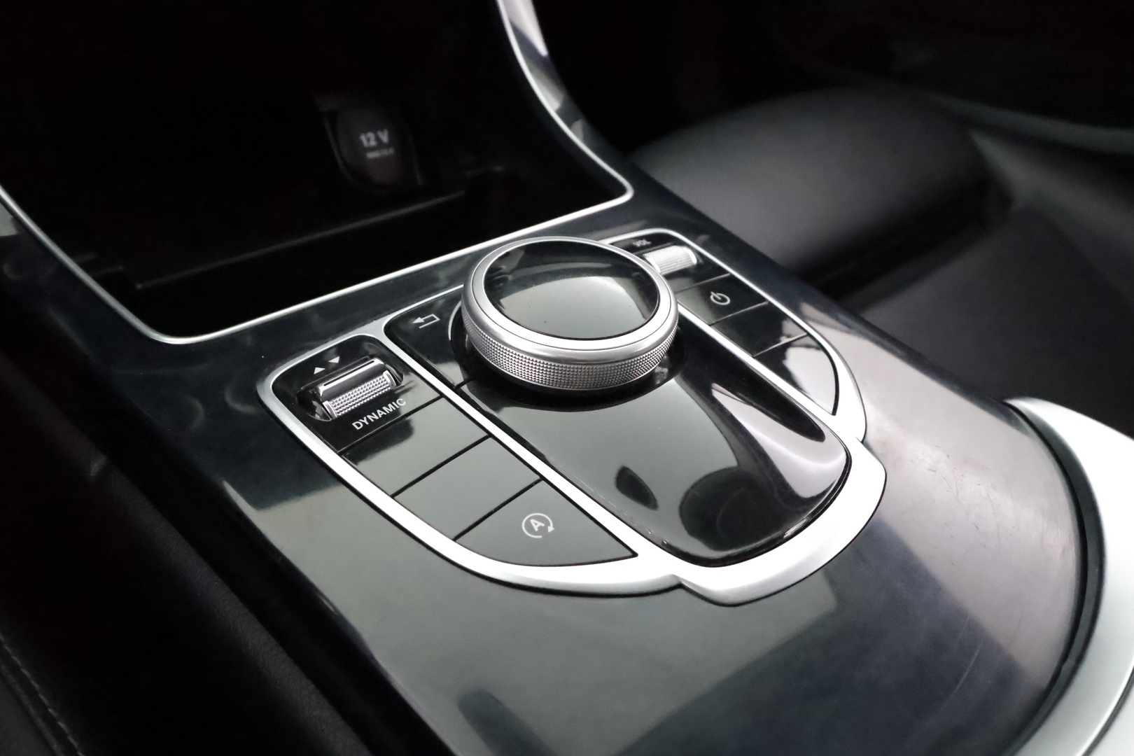 MERCEDES-BENZ C 2019