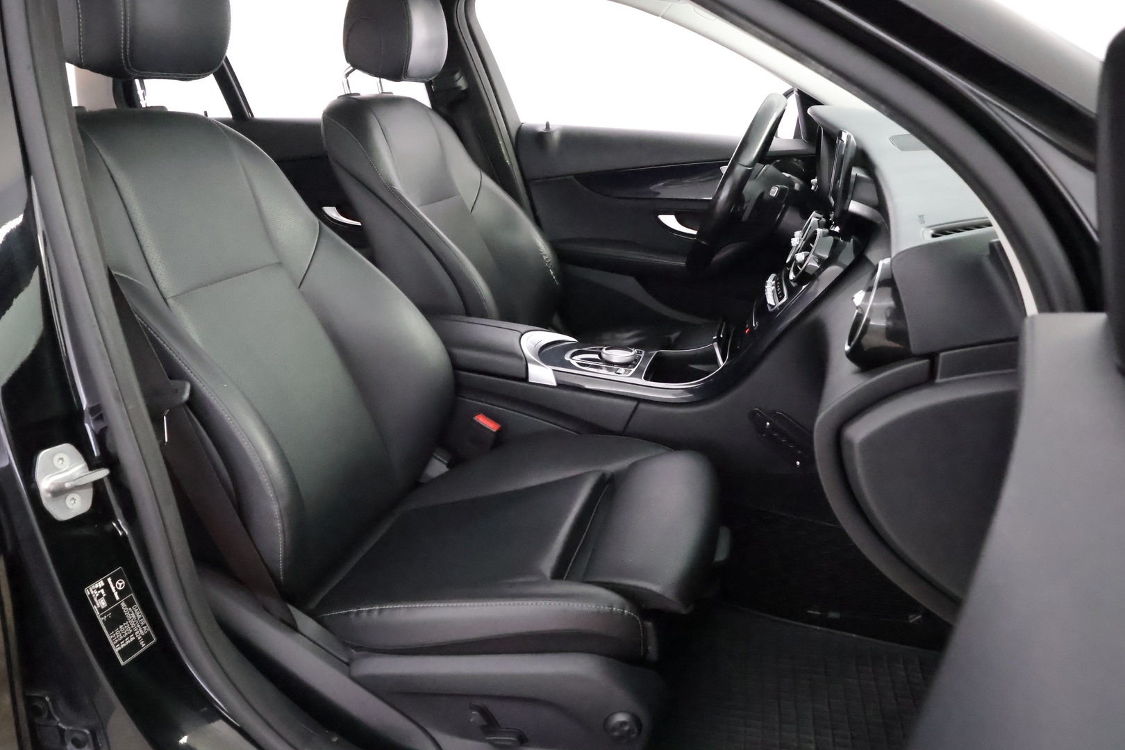 MERCEDES-BENZ C 2019