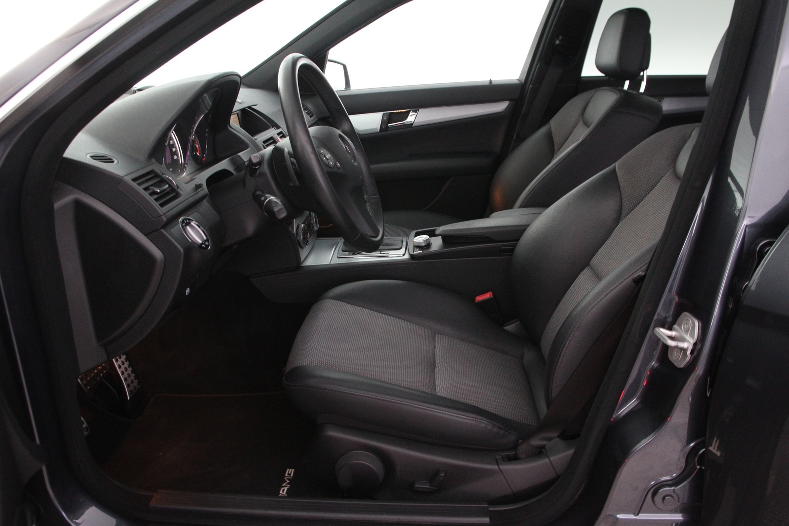 MERCEDES-BENZ C 2010