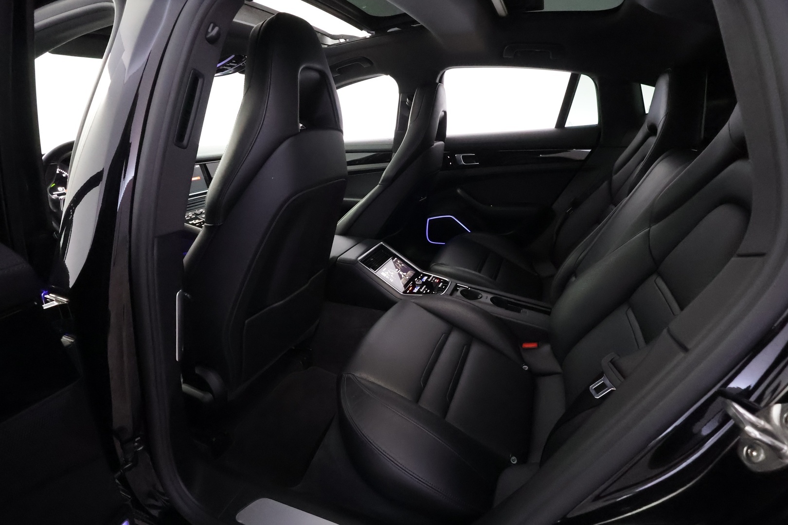 PORSCHE Panamera 2018