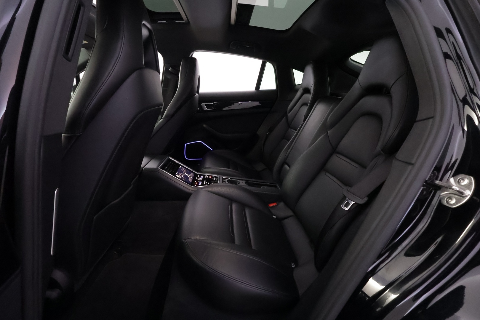 PORSCHE Panamera 2018