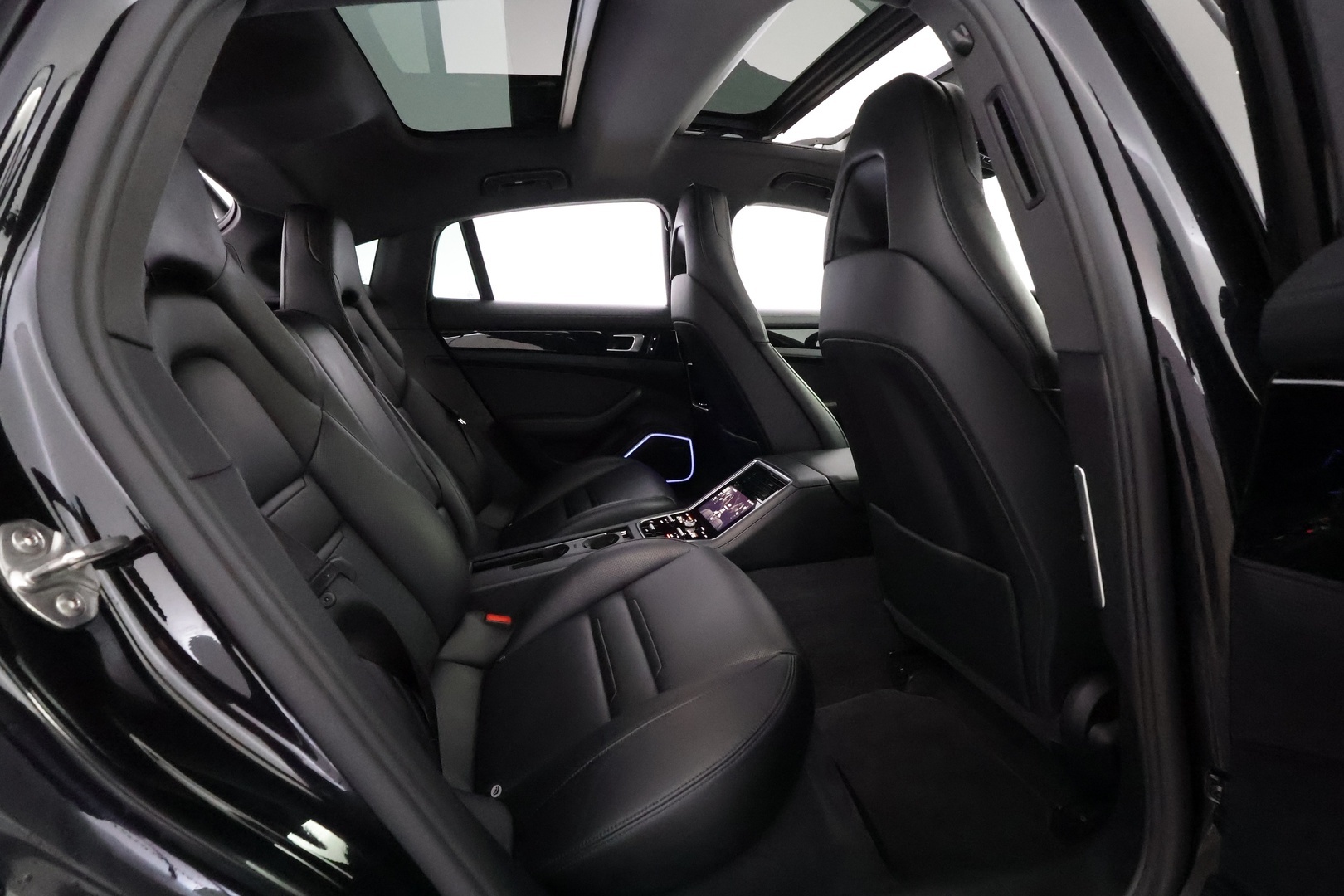 PORSCHE Panamera 2018