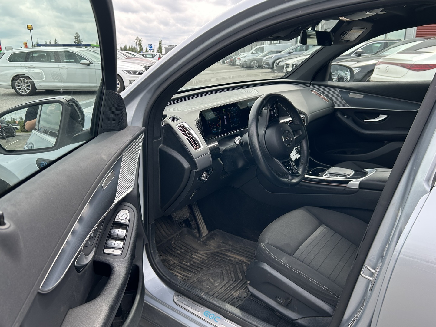 MERCEDES-BENZ EQC 2022