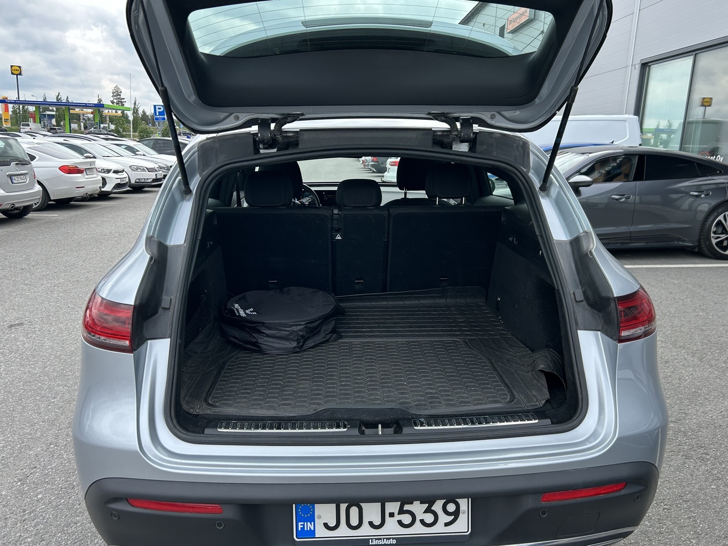MERCEDES-BENZ EQC 2022