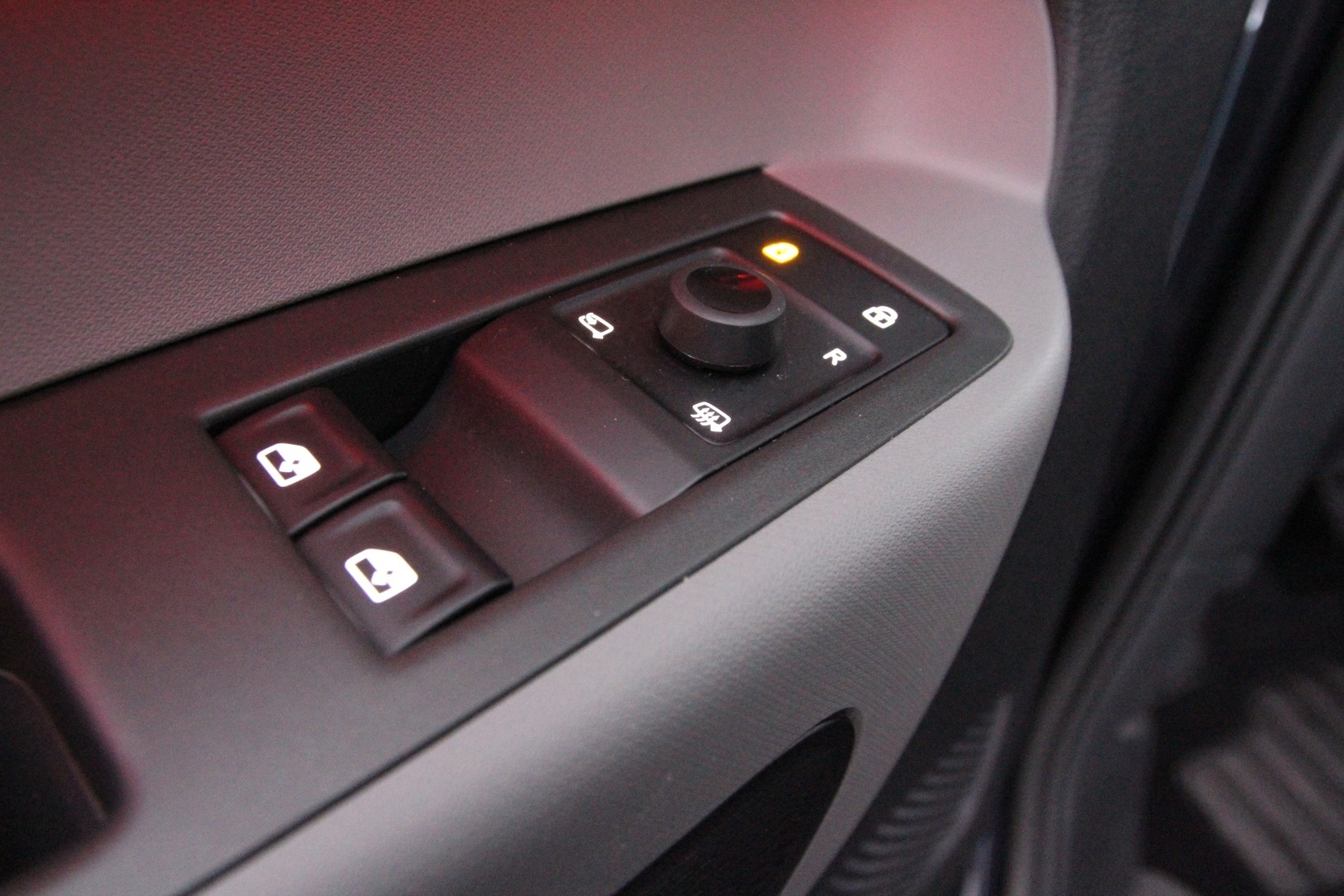 VOLKSWAGEN ID. BUZZ 2024