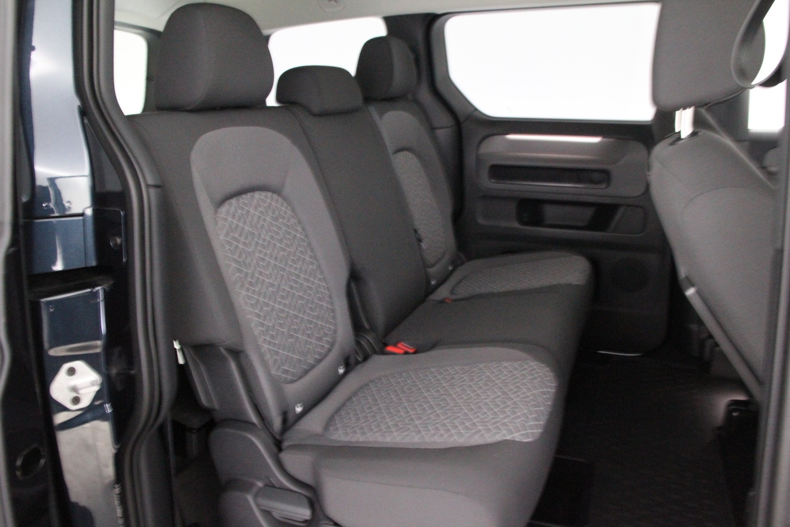 VOLKSWAGEN ID. BUZZ 2024