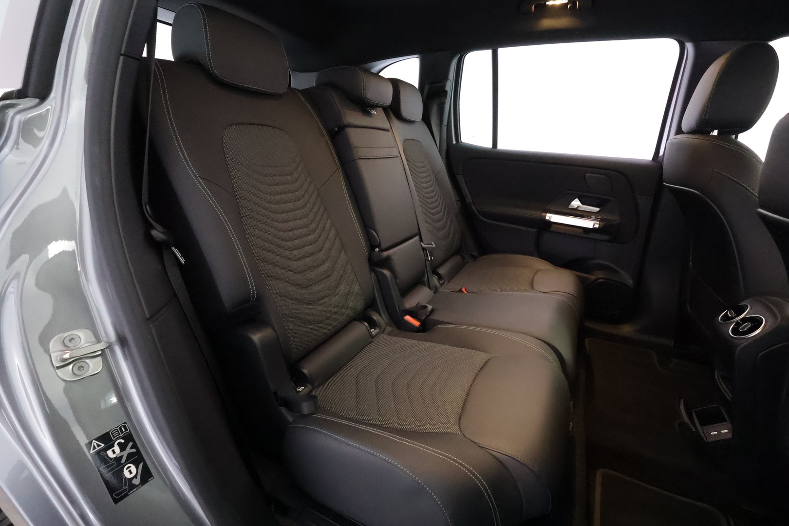 MERCEDES-BENZ EQB 2025