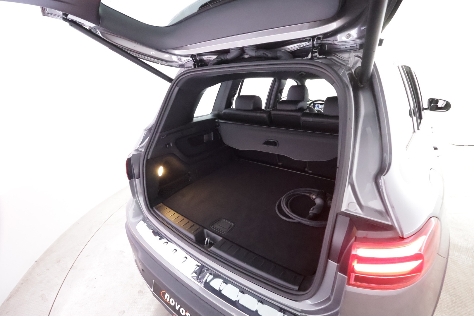 MERCEDES-BENZ EQB 2025