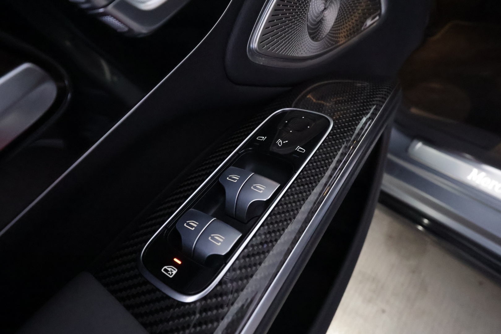 MERCEDES-BENZ EQS 12