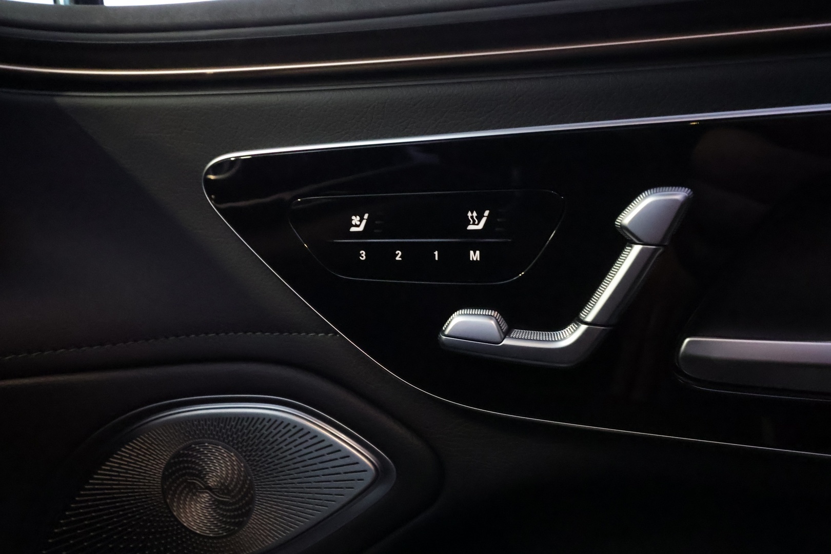 MERCEDES-BENZ EQS 41