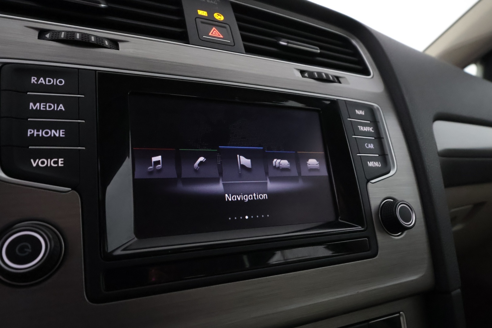 VOLKSWAGEN Golf 2014