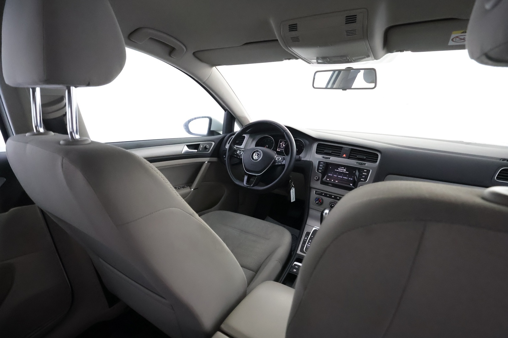 VOLKSWAGEN Golf 2014