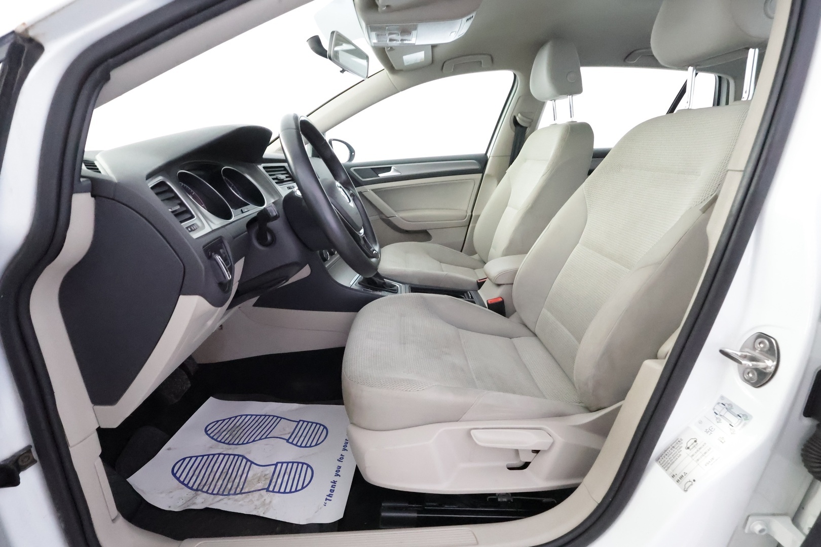 VOLKSWAGEN Golf 2014