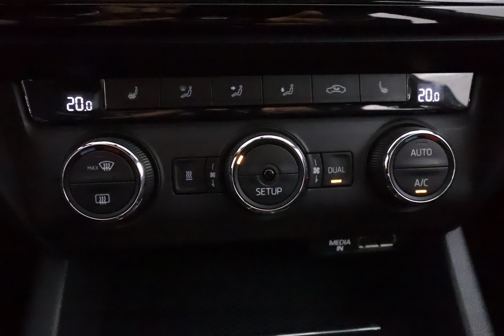 SKODA Octavia 2014