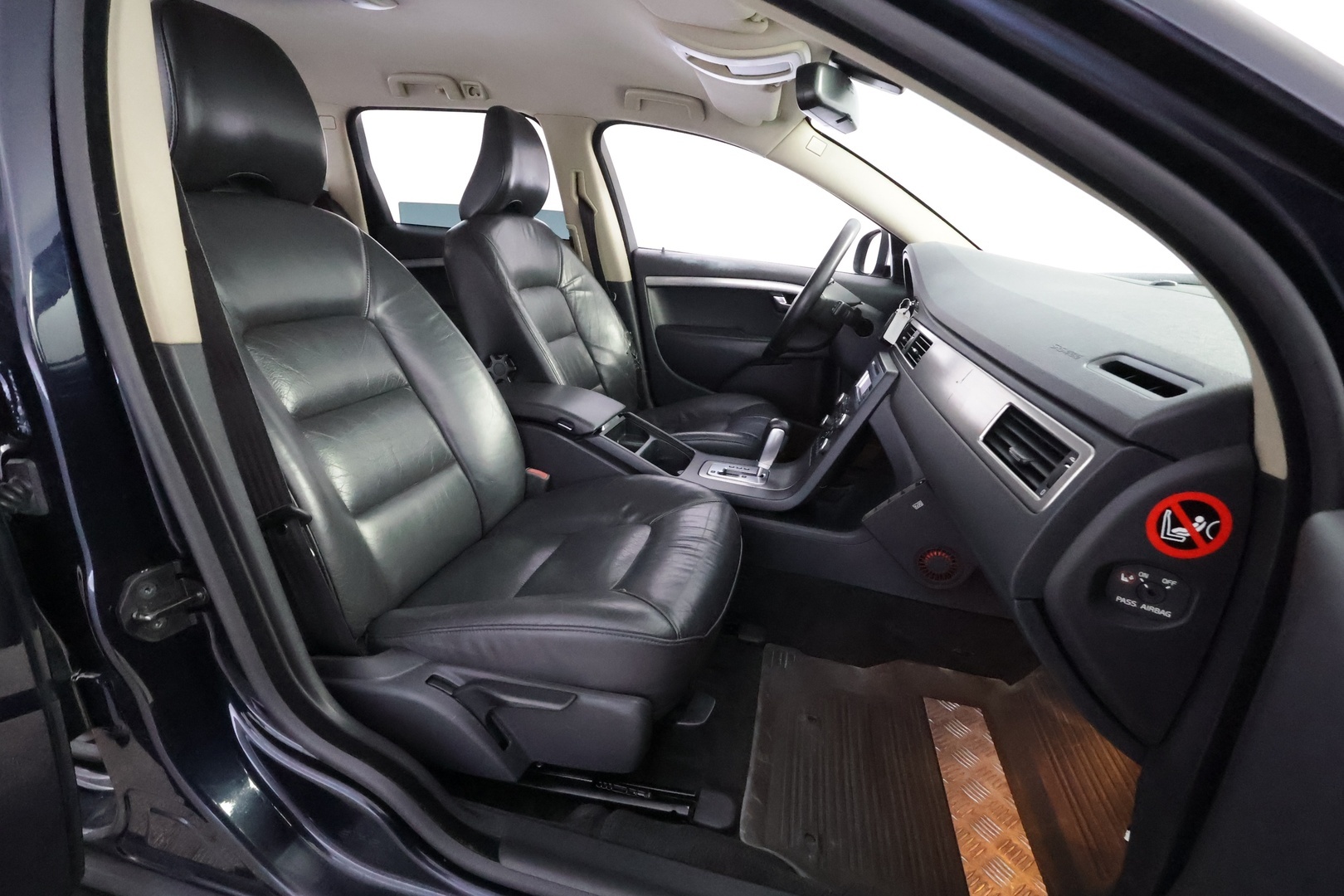 VOLVO V70 2007