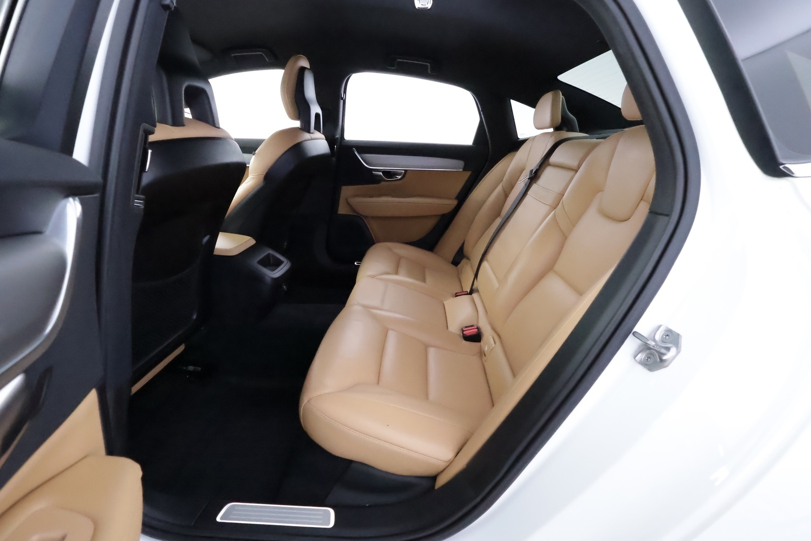 VOLVO S90 41