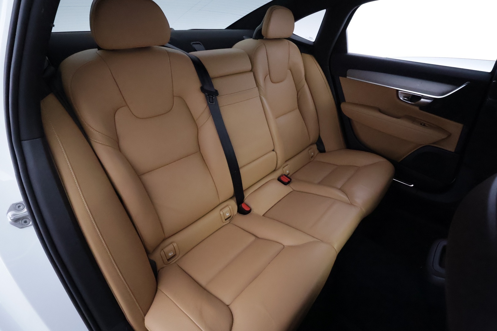 VOLVO S90 49