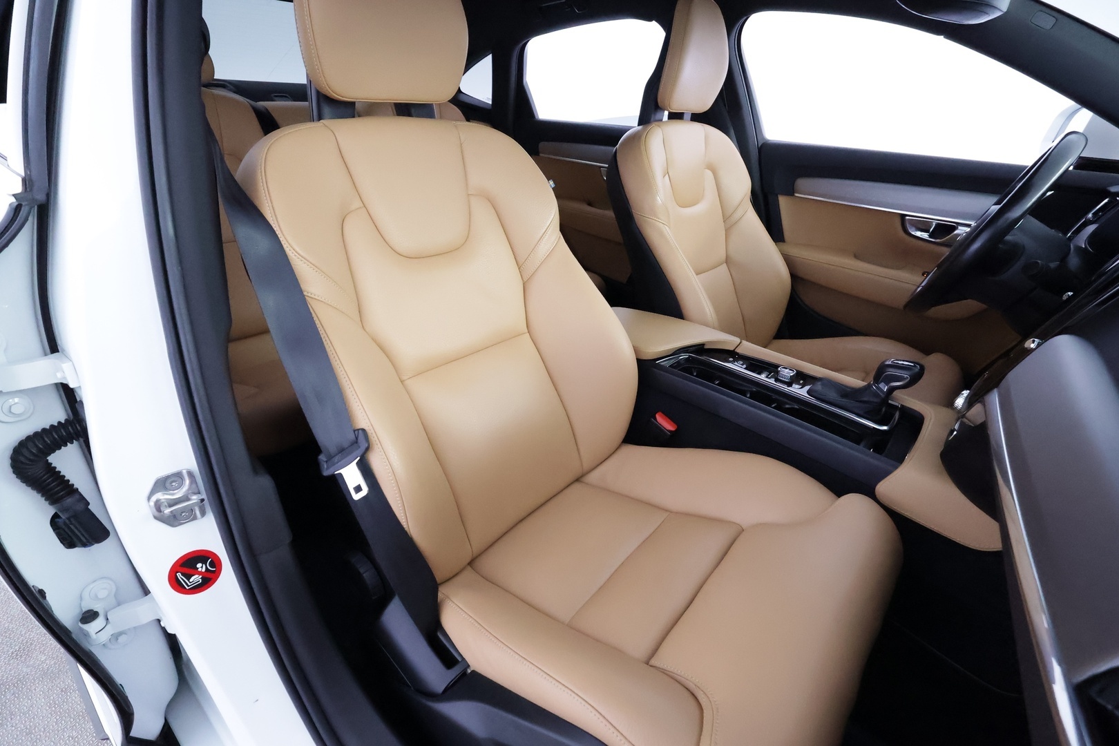 VOLVO S90 52