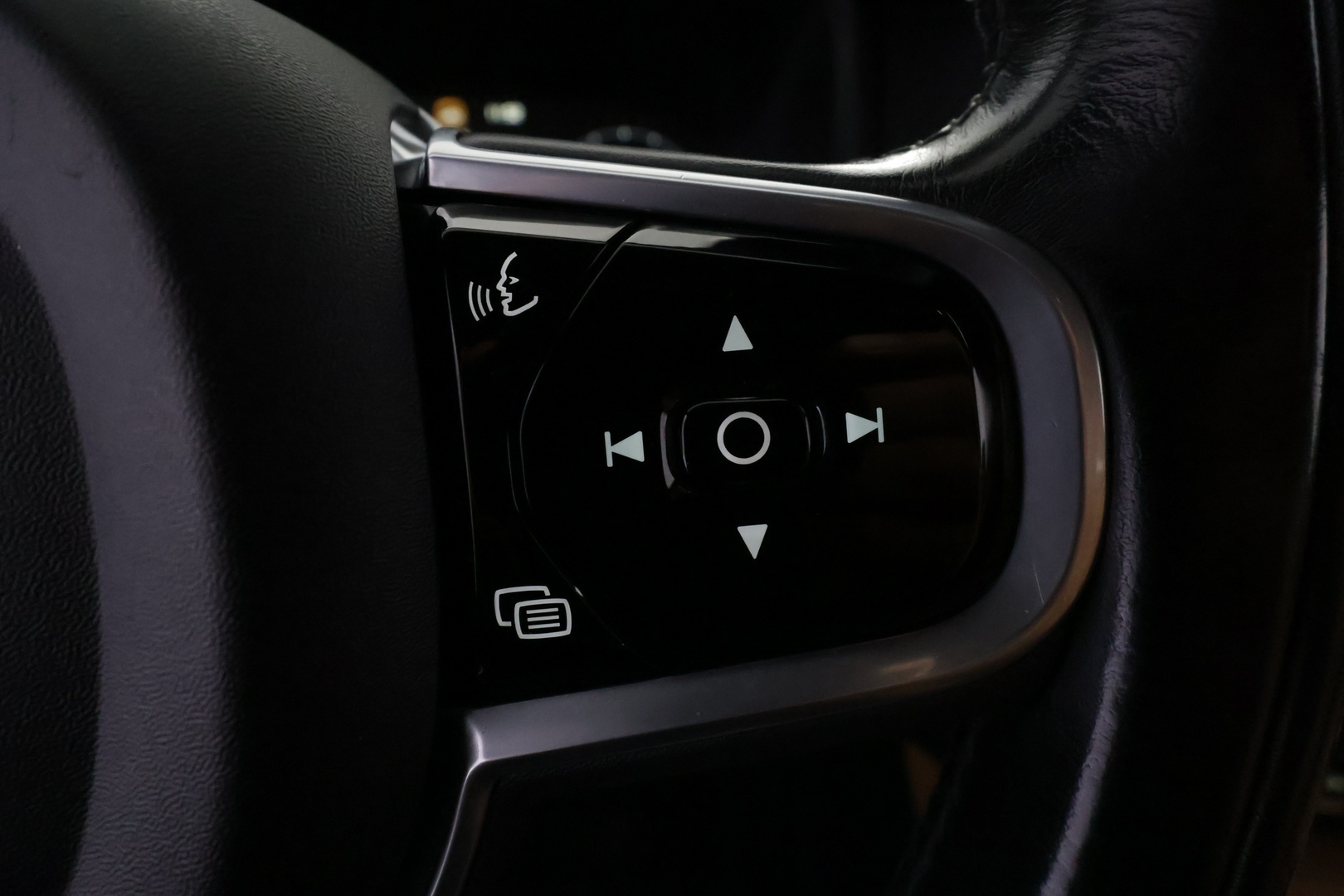 VOLVO S90 56