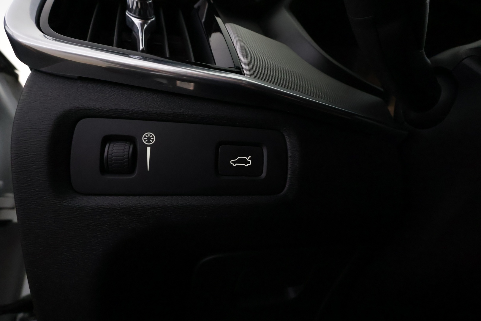 VOLVO S90 57