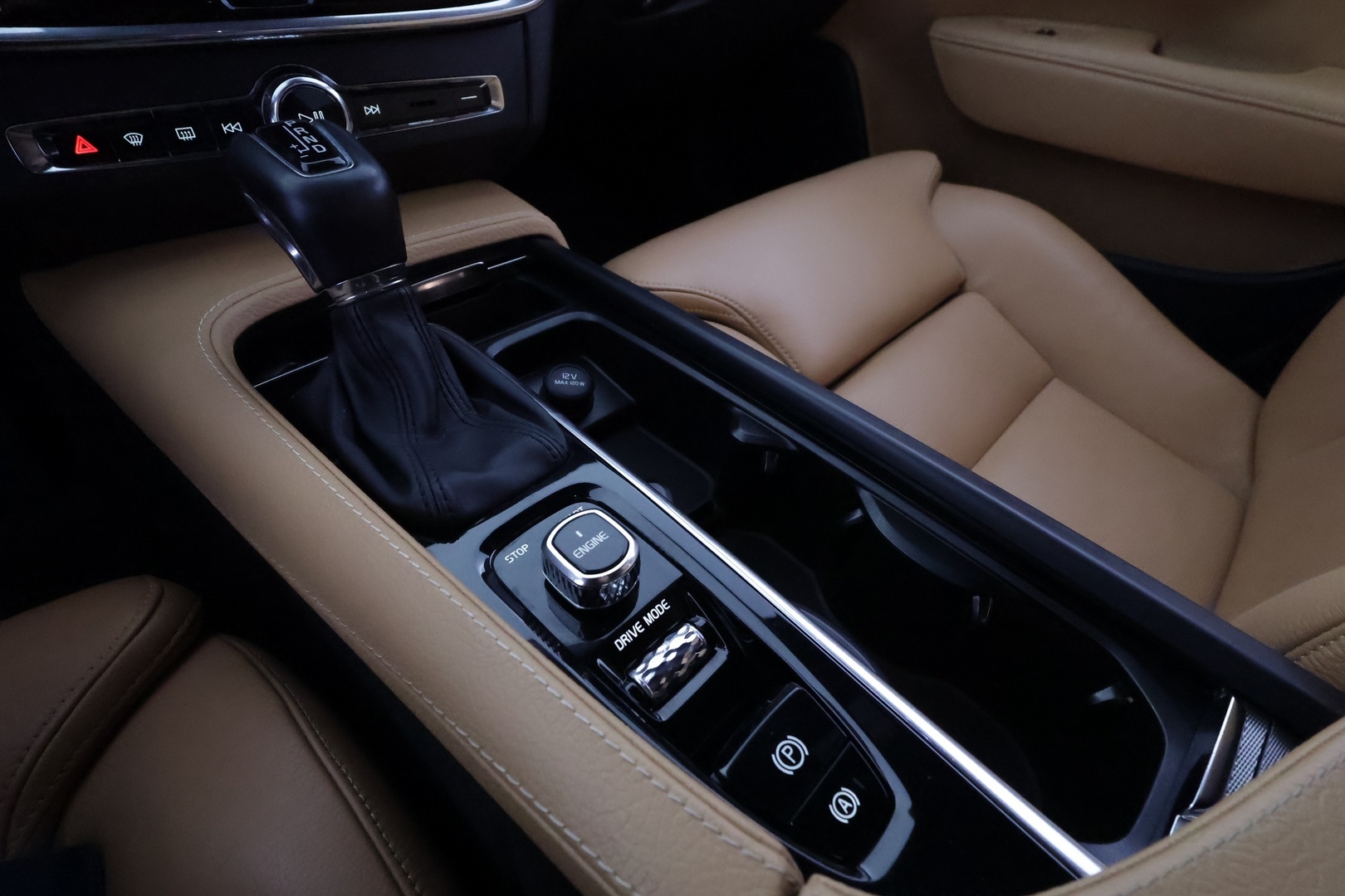 VOLVO S90 58