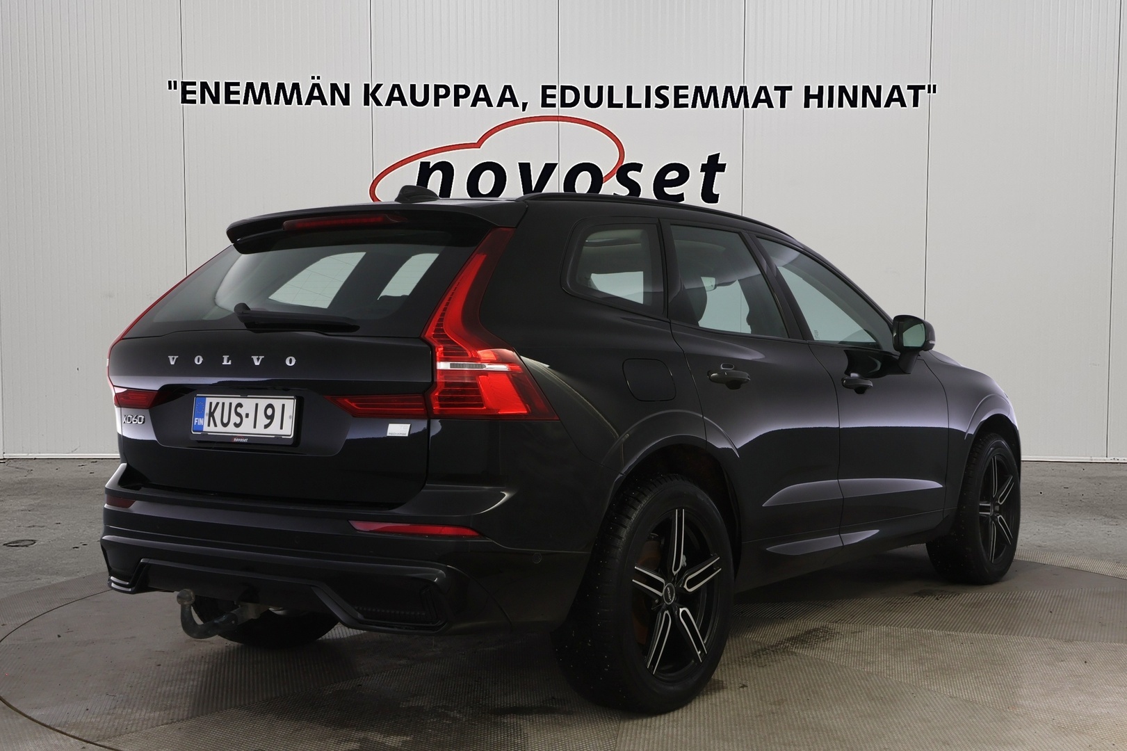 VOLVO XC60 2023