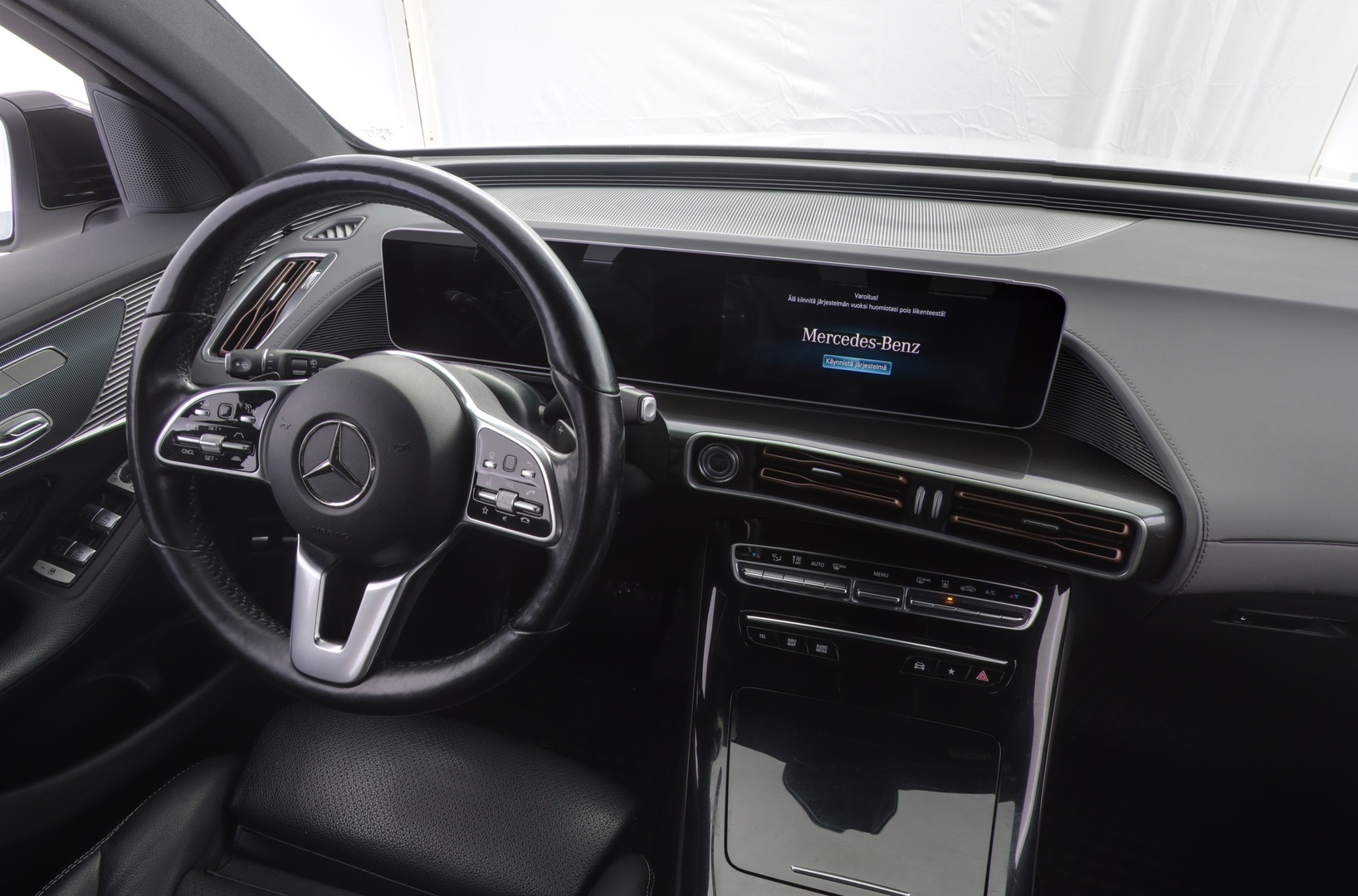 MERCEDES-BENZ EQC 2020