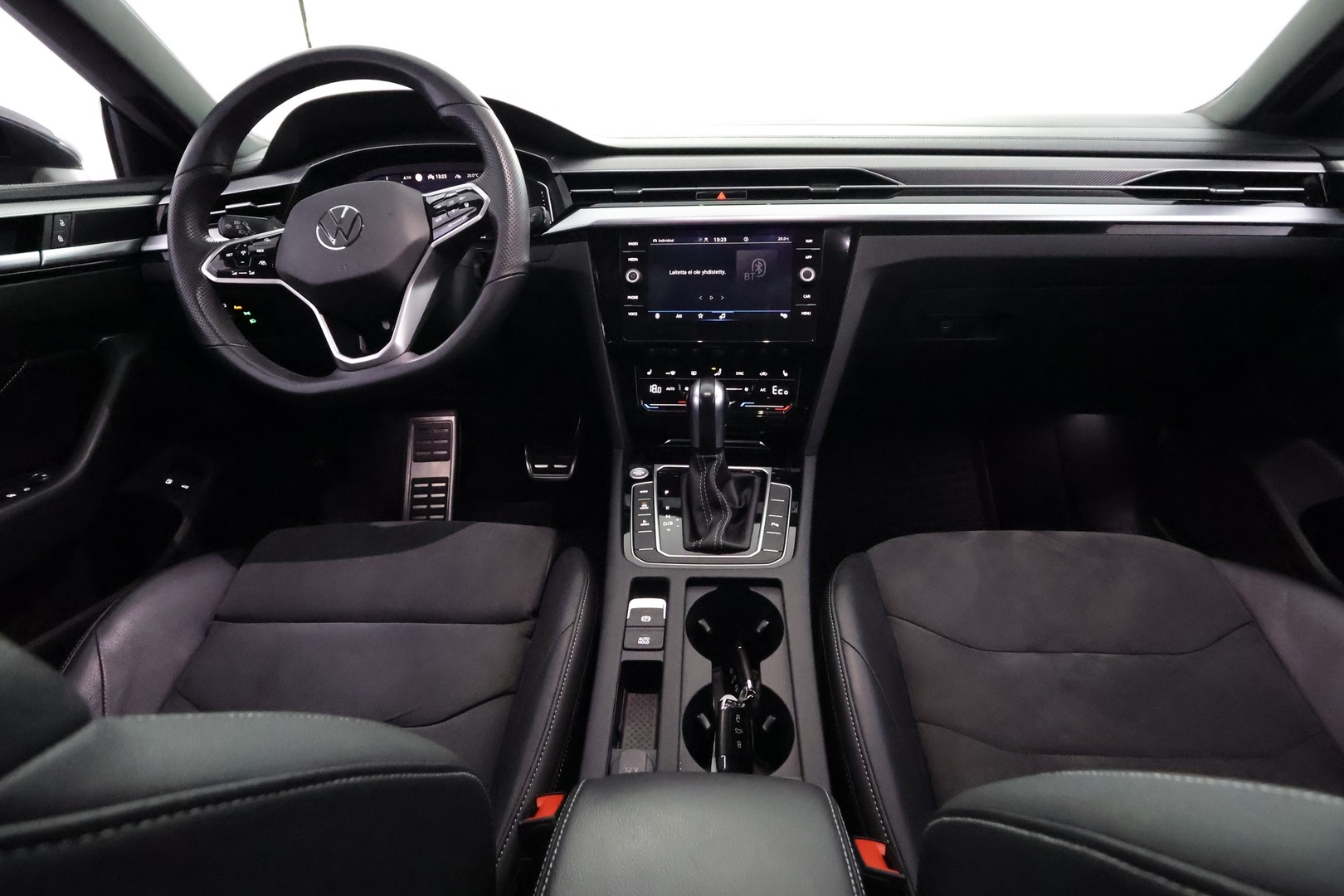 VOLKSWAGEN Arteon 17