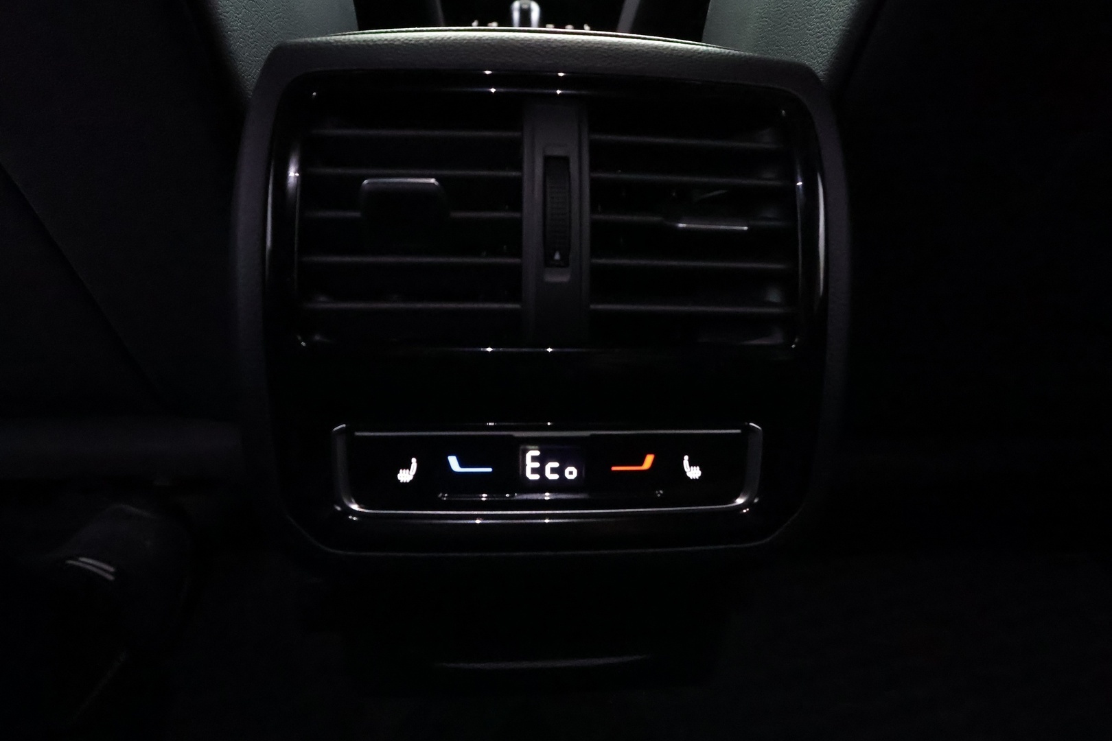VOLKSWAGEN Arteon 18