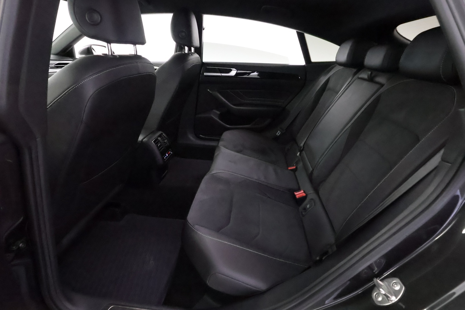 VOLKSWAGEN Arteon 20