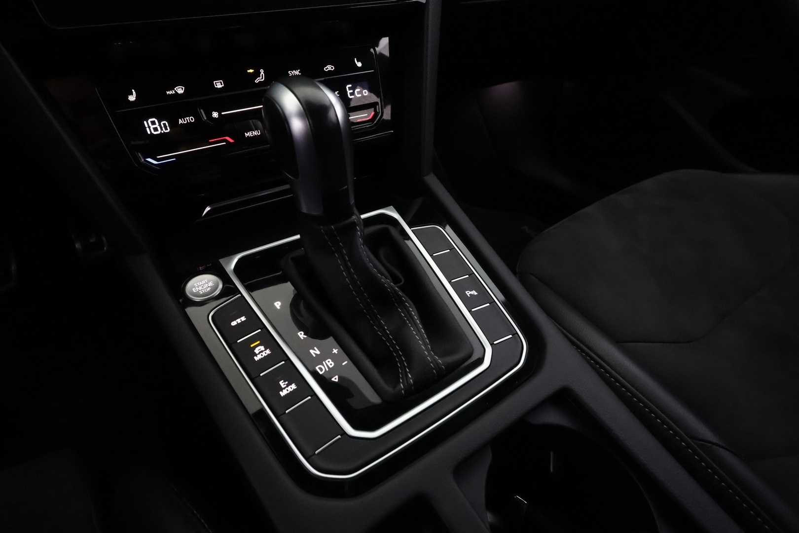 VOLKSWAGEN Arteon 36