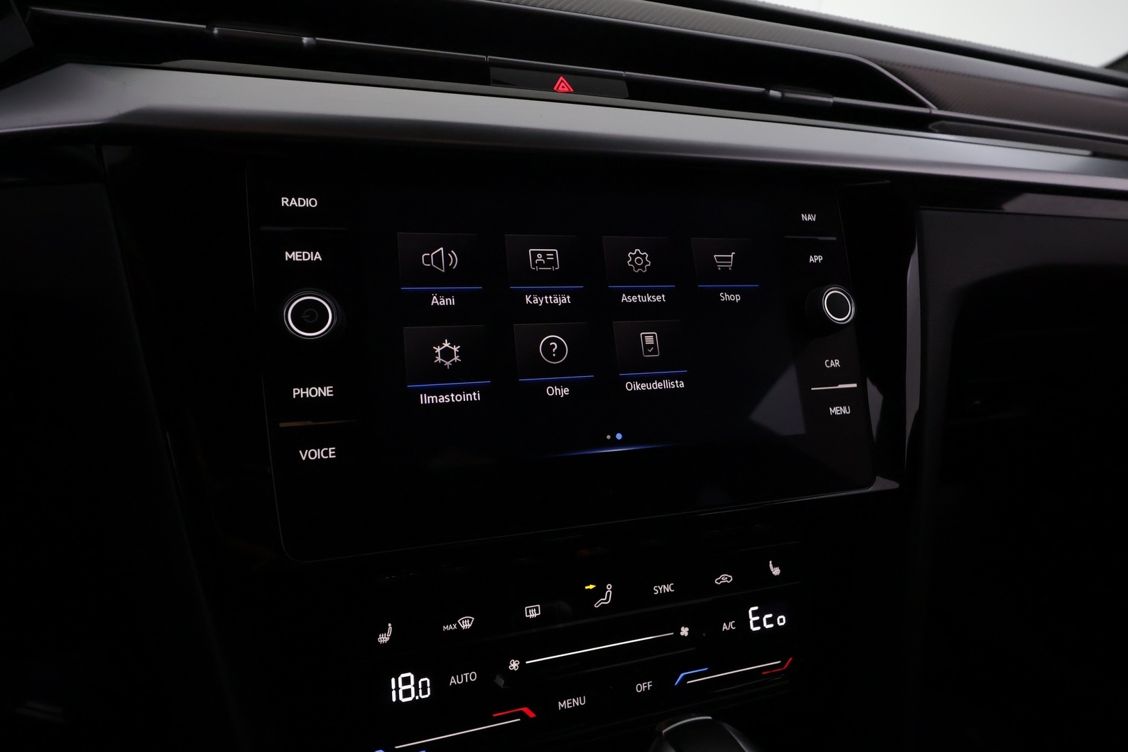 VOLKSWAGEN Arteon 43