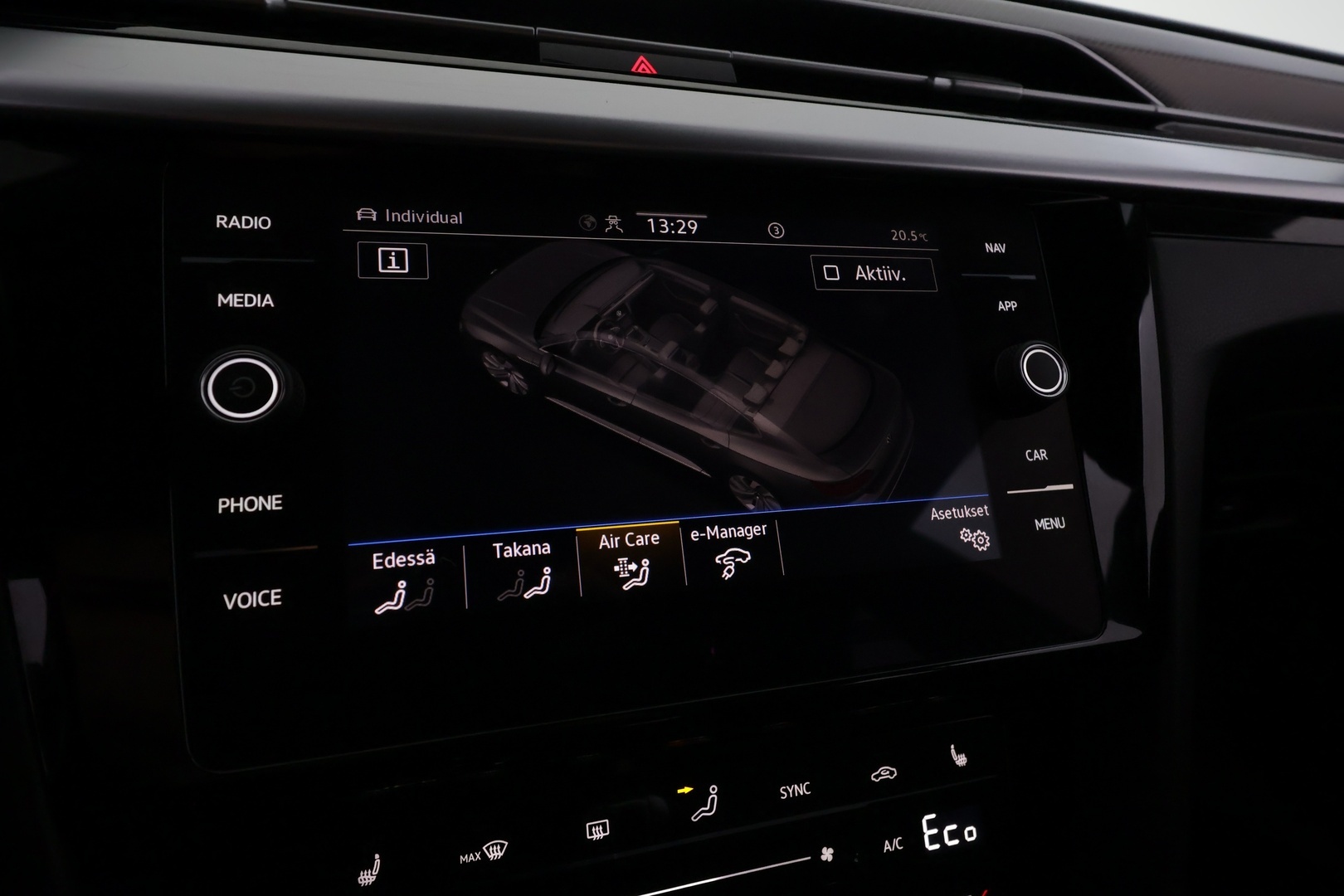 VOLKSWAGEN Arteon 53