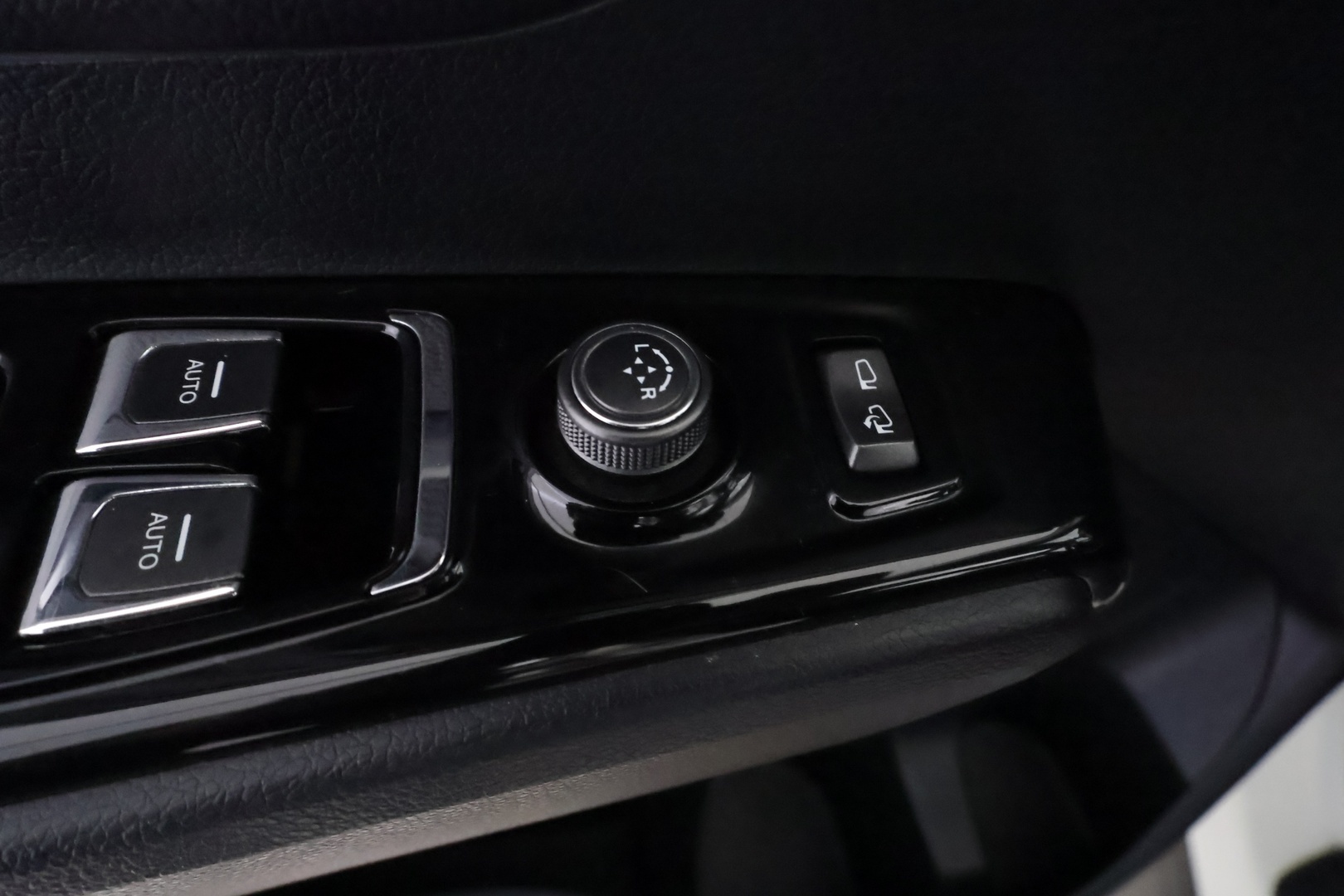 SSANGYONG Korando 14