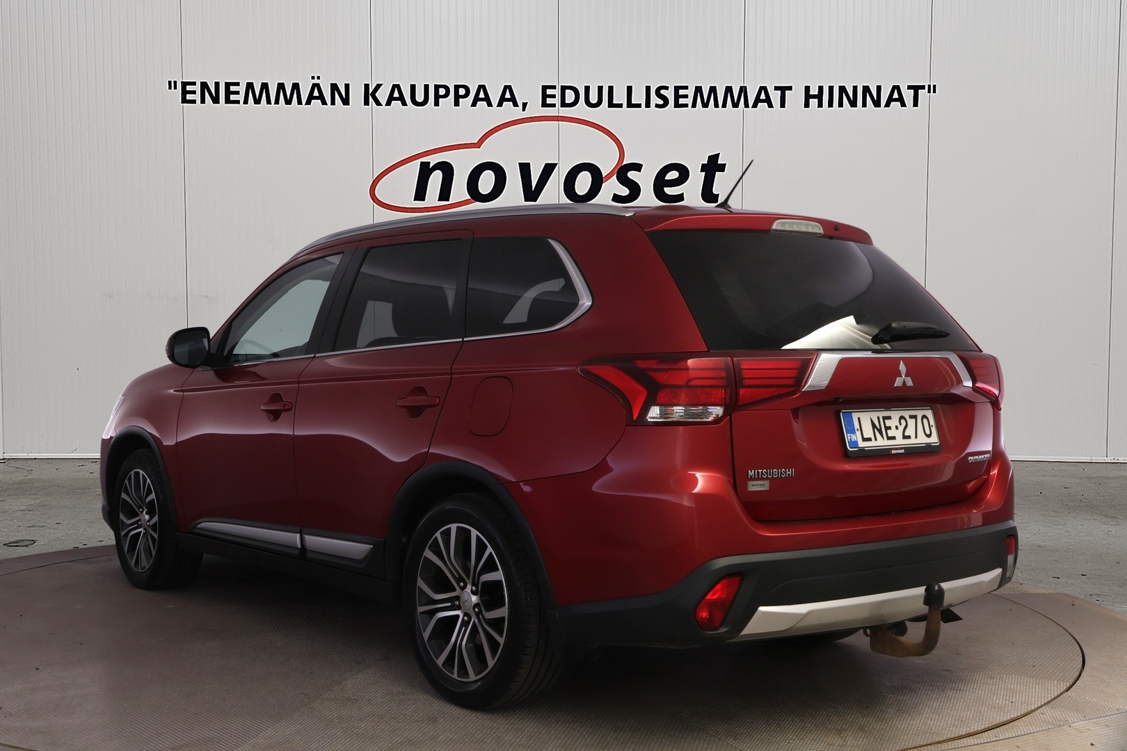 MITSUBISHI Outlander 2016