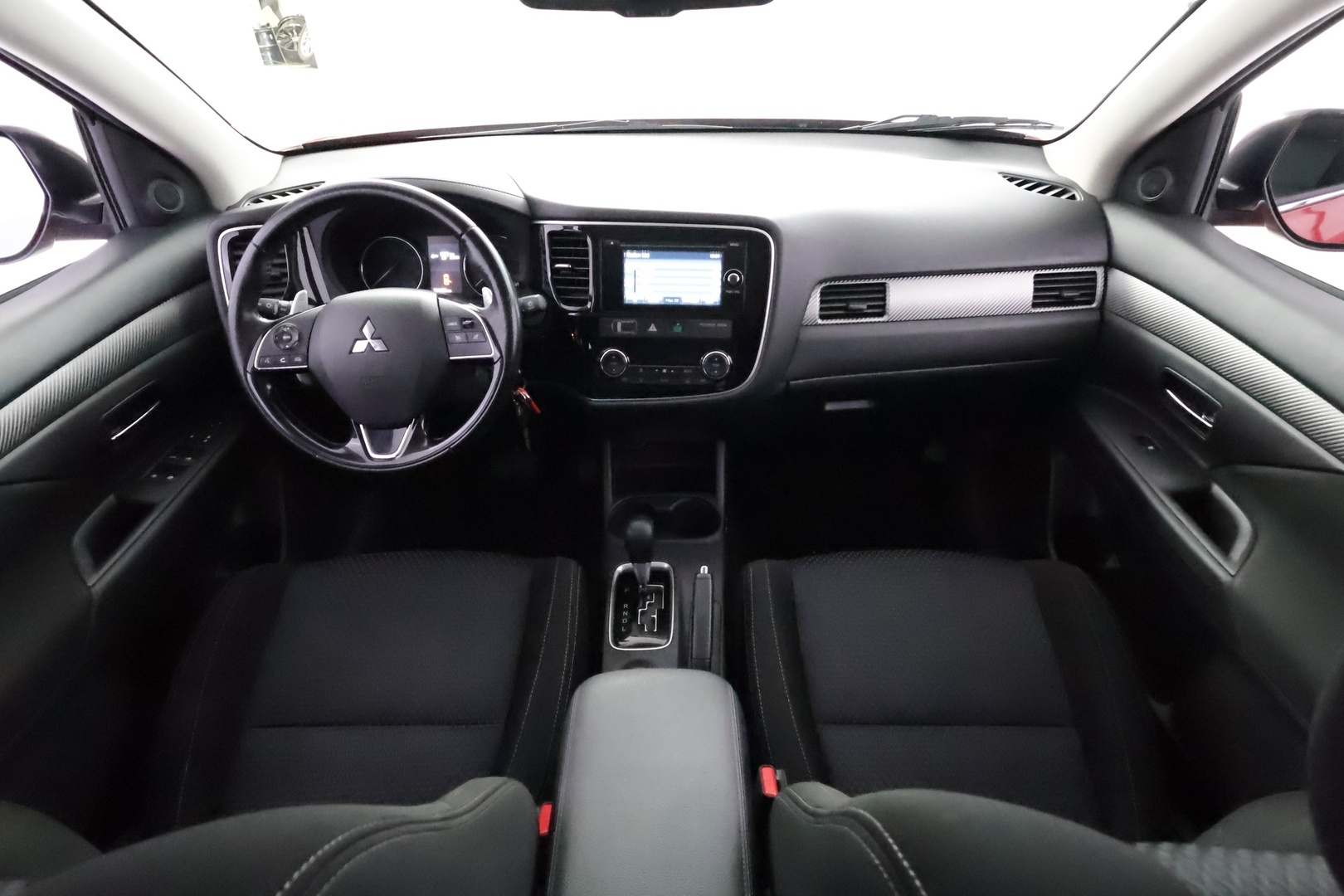 MITSUBISHI Outlander 2016